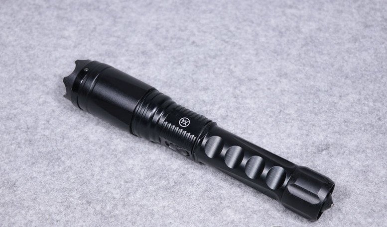 黑鹰X4防身电击