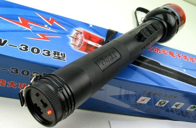 TW-303型多功能大功率带报警电子防暴器